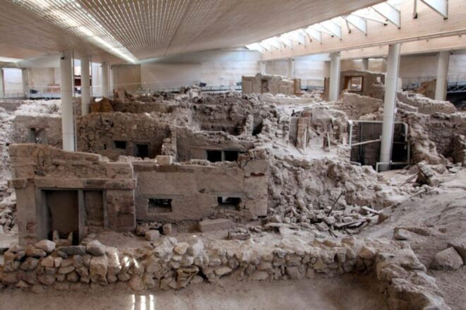 Santorini: Traditional Villages and Akrotiri Private Tour - Akrotiri Archaeological Site