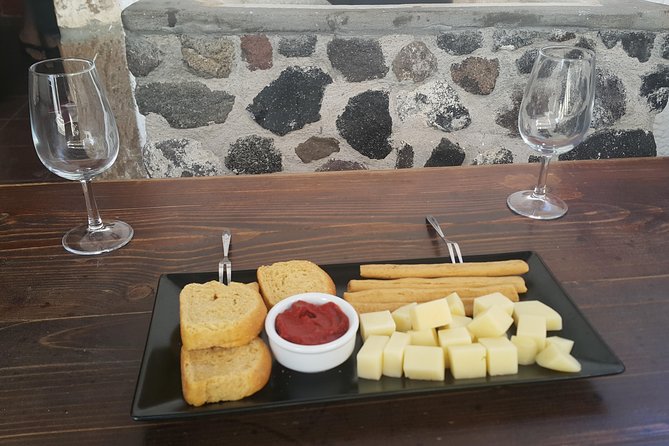 Santorini Wine Tasting & Food Pairing :Taste Good Life at Santorini - The Sum Up