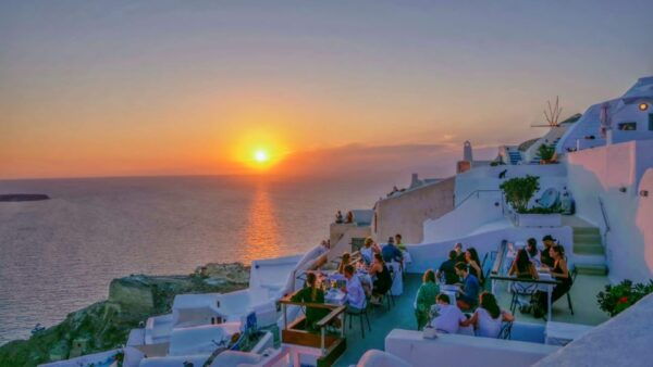 Santorini: Wine Tour With Sunset in Oia - Review Summary