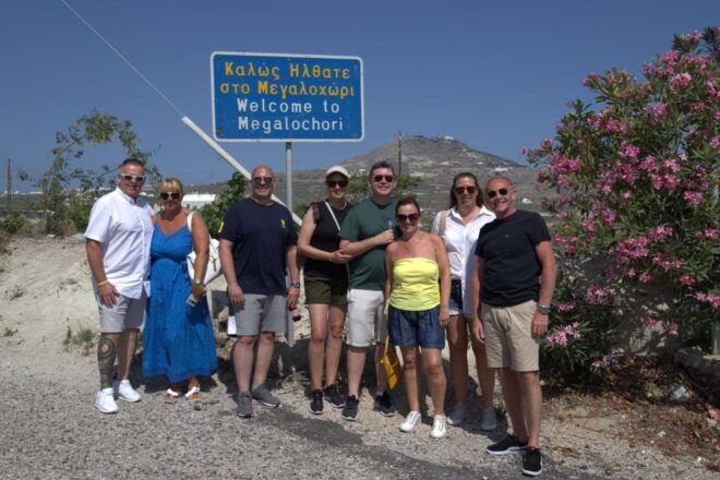 Santorini:2Hrs Wedding Proposal Photoshooting - Post-Proposal Photoshoot Details