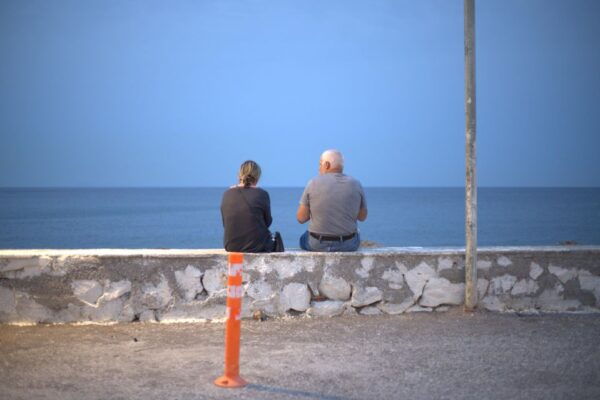 Santorini:2Hrs Wedding Proposal Photoshooting - Editing and Keepsake Creation