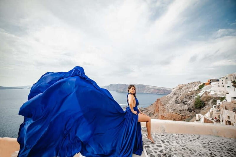 Santorini:Flying Dress shoot with Professional photographer - FAQ