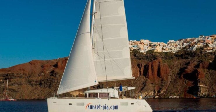 Santorini:Private Catamaran Tour With BBQ & Unlimited Drinks - Good To Know