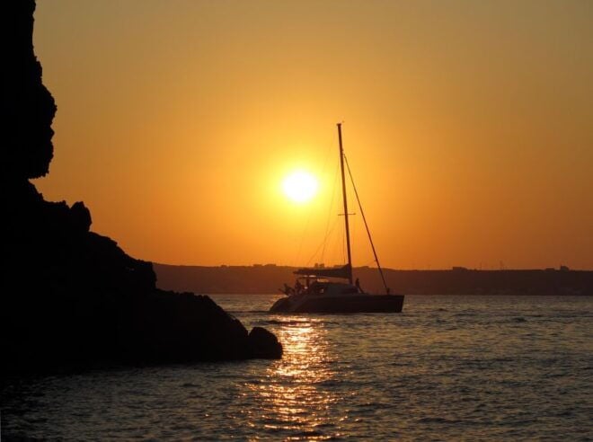 Santorini:Private Catamaran Tour With BBQ & Unlimited Drinks - The Sum Up