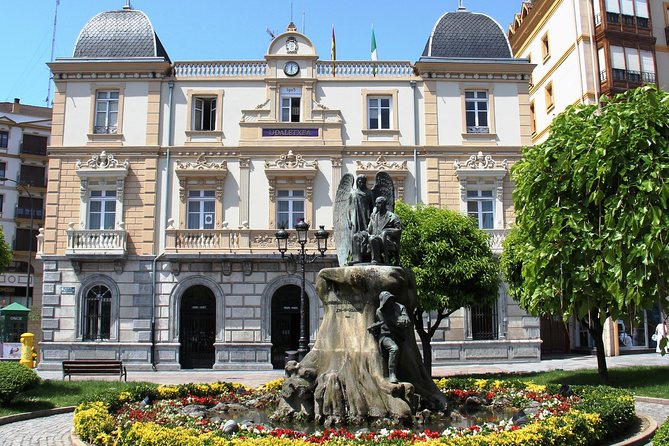Santurtzi Pretty Coastal Town - Discovering Plaza Central and the Church of St. George