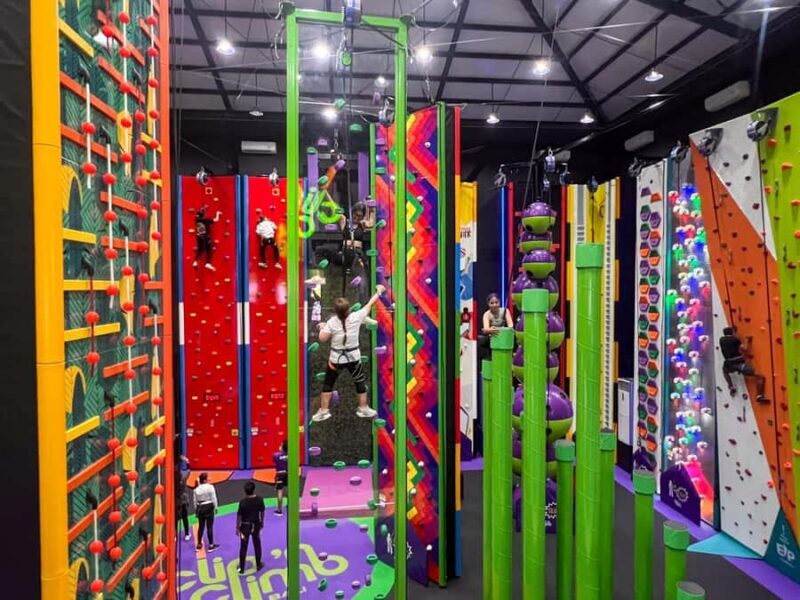 Sanur: Standard Climb Zone Pass Weekend - The Climbing Walls: Variety and Challenge
