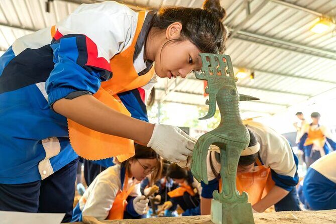Sanxingdui Day Trip Relic Excavation and Bronze Ware Making - An In-Depth Look at the Sanxingdui Day Trip