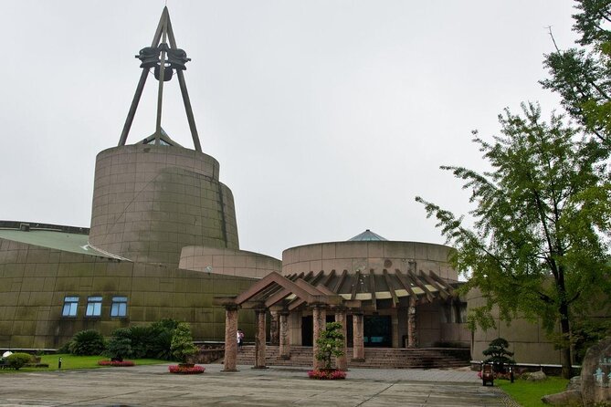 Sanxingdui MuseumChengdu Panda Base or Jinsha Site Tour - Tour Overview and Experience Highlights