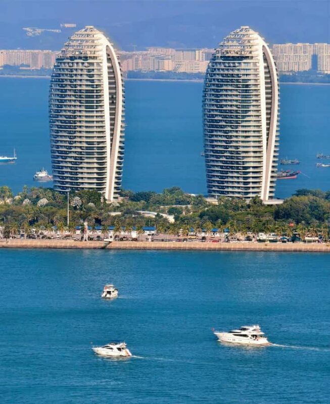 Sanya 3-Hour Scenic Park & Local Market Discovery Tour - Exploring the Itinerary in Detail