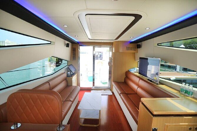 Sanya: The Lost World Aquarium and Yacht Cruise (Private Tour) - Introducing the Tour: What to Expect