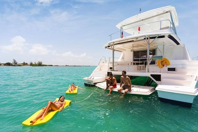 SANYATI - Leopard 51 Power Cat Luxury Cruise - Hassle-Free Transfers