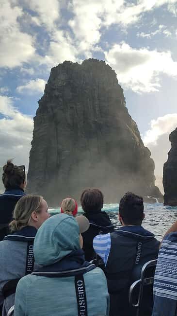 São Miguel: Boat Tour  Volcanic Wonders, Caves & History - The Experience in Detail