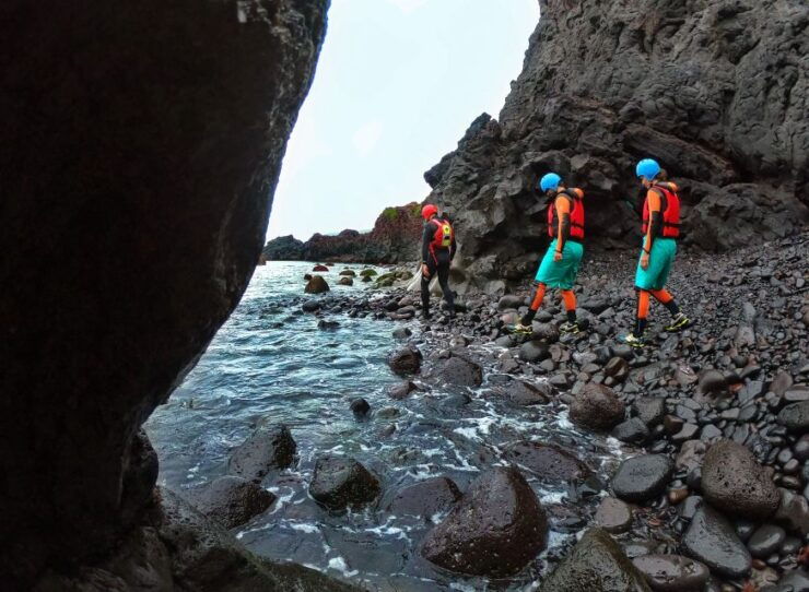 São Miguel: Coasteering Experience in Caloura - Activity Details