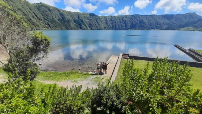 São Miguel: Explore the Volcanic Crater of 7cidades by SUV - Inclusions and Services