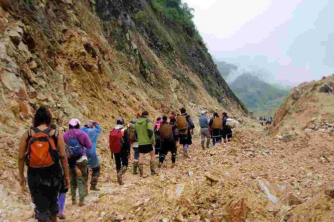 Sapa 2 Day 1 Night Trekking Trip From Hanoi By Bus ( Remote Area Trekking Tour) - Essential Packing List