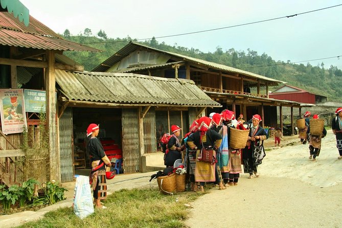 Sapa 2 Days 1 Night Overnight at Homestay -Sleeping Bus 2 Ways ! - Meeting and Pickup Information