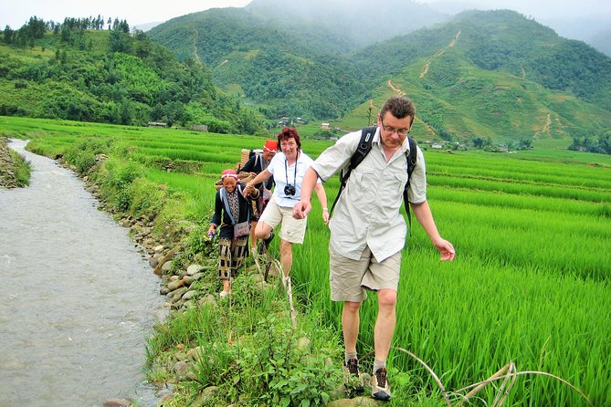 Sapa 2 Days 1 Night (overnight in Hotel) - Selecting Date and Travelers