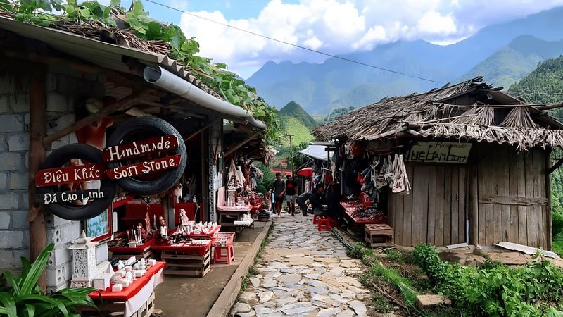 Sapa 2D1N Tour from Hanoi: Cat Cat, Moana & Fansipan or Trekking - Day two: choose Fansipan, a coaster, or a village trek