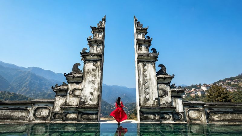 Sapa 2D1N Tour from Hanoi: Cat Cat, Moana & Fansipan or Trekking - What the price covers, and what it does not