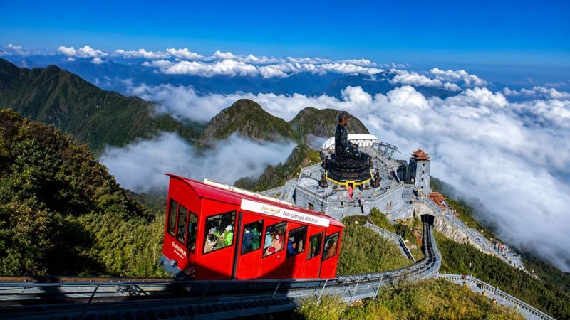 Sapa 2D1N Tour from Hanoi: Cat Cat, Moana & Fansipan or Trekking - Should you book it?