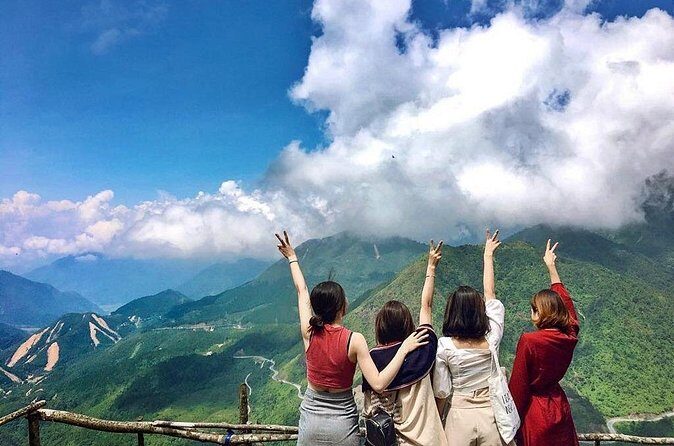 Sapa and Bac Ha Market Exclusive 2D1N tour in 3star hotel - Bac Ha Market: A Colorful Cultural Mosaic