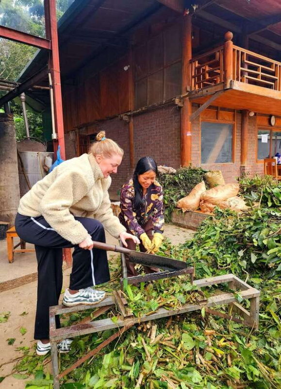 Sapa: Discover the Secrets of Red Dao herbal bath - The Sum Up