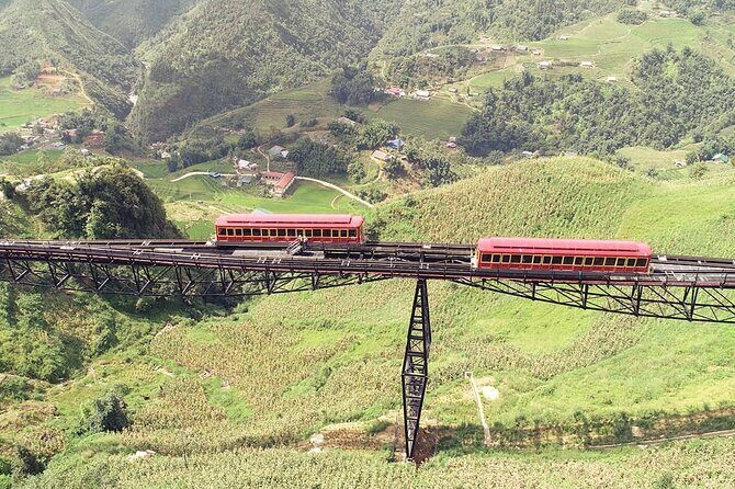 Sapa Exploration Fansipan Peak & Cat Cat Village 2 Day Tour - Day 1: Sapa and Cat Cat Village