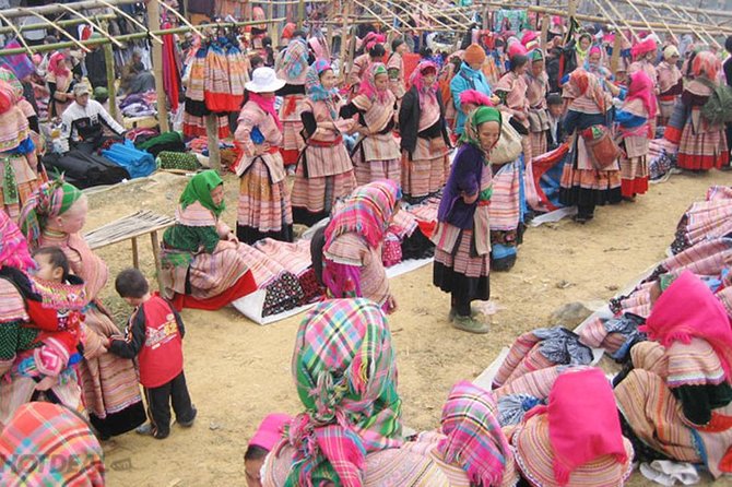 Sapa Trek Tours -2D1N Stay At 3*** -TRANSFER BY SLEEPING BUS - Booking and Pricing Details