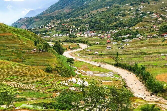 Sapa Trekking Tours 2 Days 1 Night Stay At Homestay - Visiting Ta Van and homestay experience