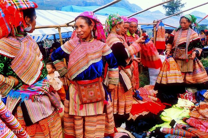 Sapa Trekking - Unique Route - 2D1N - Booking and Reservations