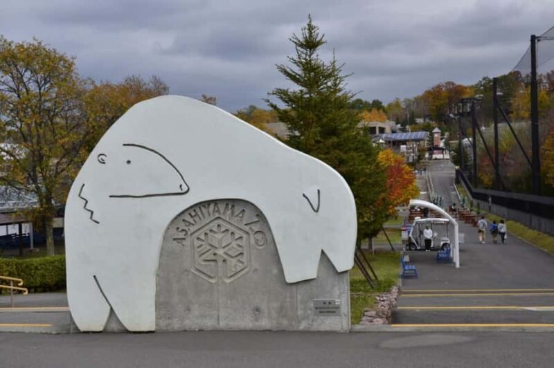 Sapporo Asahiyama Zoo, Tree Spot & Waterfalls Day Tour - FAQ