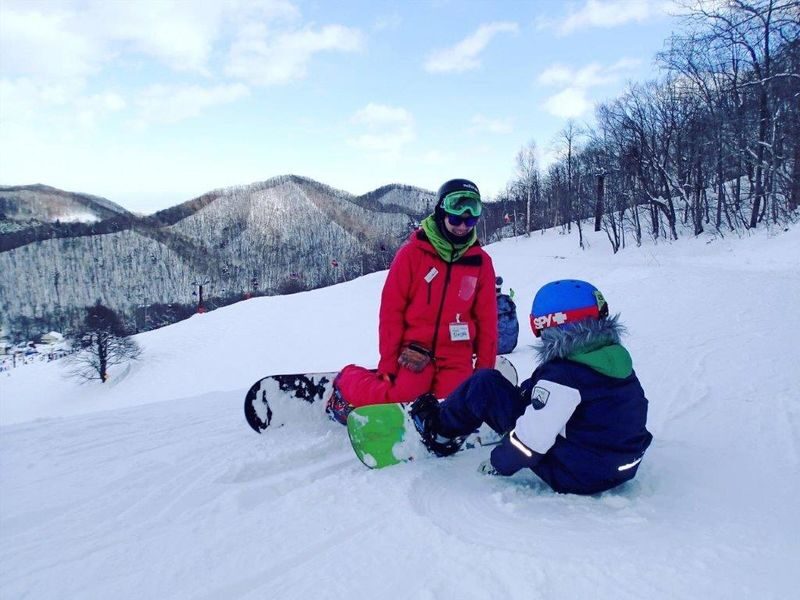 Sapporo Bankei Ski Resort Rental skis & wear & Lift Ticket - Four hours of lift access and rental gear