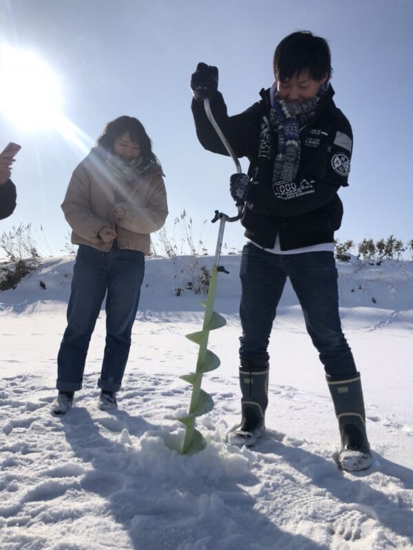 Sapporo Half-Day Smelt Fishing Experience with Transfers - A winter fishing trip beyond Sapporo