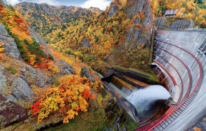 Sapporo Hoheikyo Dam, Jozankei, & Lake Shikotsu Full-Day Tour with Yamasen Bridge - A full day beyond central Sapporo