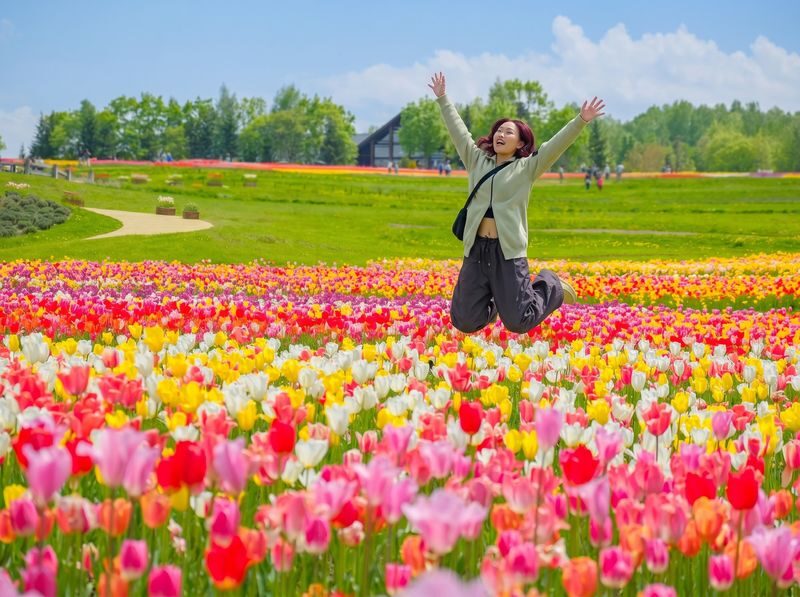 Sapporo Hoheikyo Dam, Jozankei, & Lake Shikotsu Full-Day Tour with Yamasen Bridge - Lake Shikotsu: the day’s big nature moment