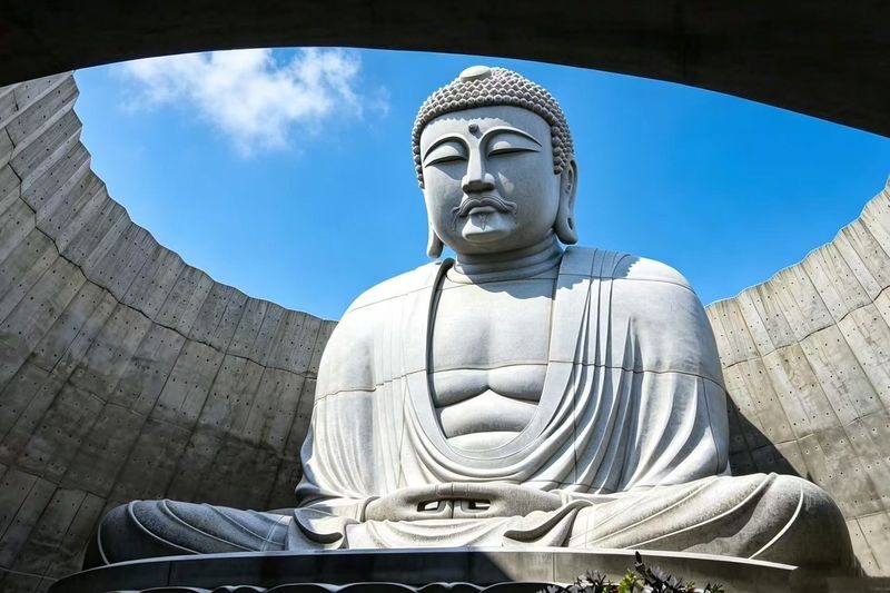 Sapporo Jozankei & Head Buddha One-Day Tour with Cultural Immersion - A day that links city sights with mountain air