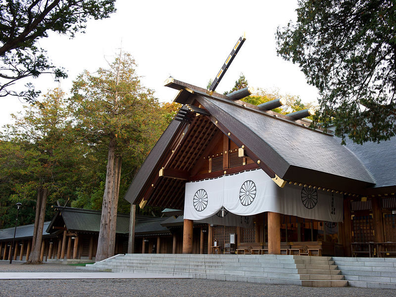 Sapporo Moai Statues & Shiroi Koibito Park Day Trip - Who should book this Sapporo day trip?