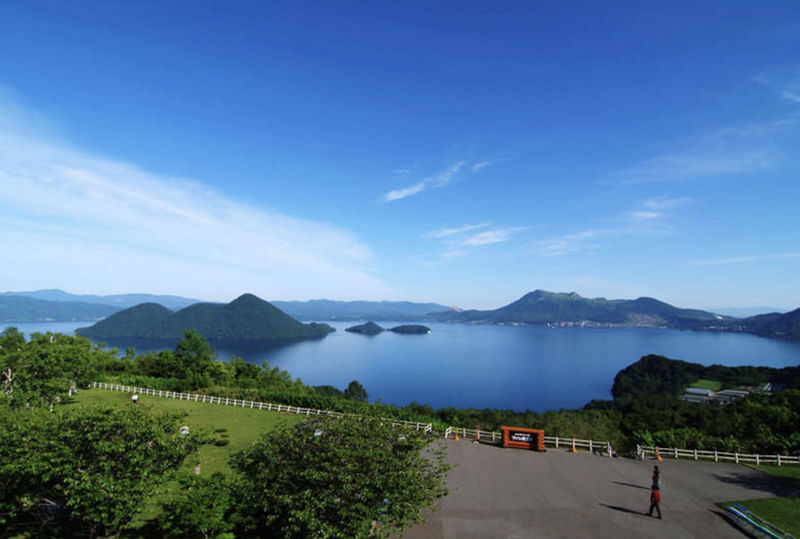 Sapporo Mount Yotei & Lake Toya Full-Day Experience with Scenic Views - Who will enjoy this outing most?