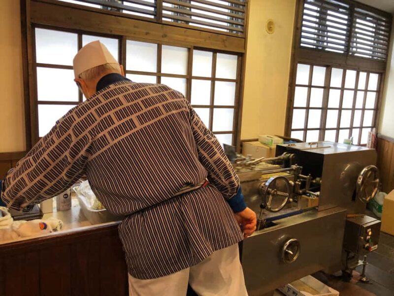 Sapporo: Private Fish Markets and City Highlights Tour - Sapporo: Private Fish Markets and City Highlights Tour