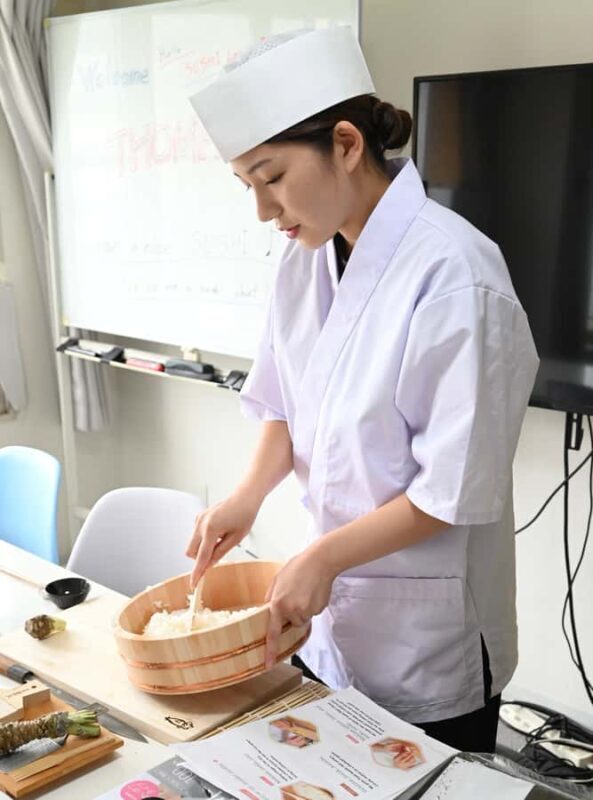 Sapporo: Sushi-Making Class - Good To Know