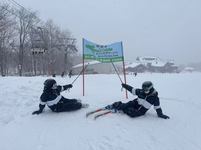 Sapporo Teine Ski Resort: Chinese instructor morning/afternoon segmented teaching: 3-5 people in a group, beginner parent-child friendly (including pick-up and drop-off service) - Should you book the Sapporo Teine lesson?
