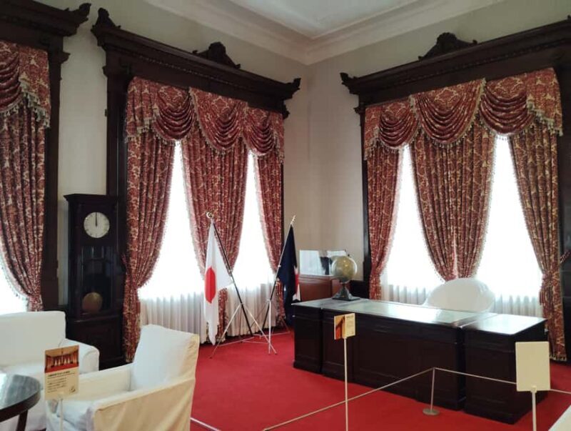 Sapporo: Tour of the Historic Red Brick Government Office - Good To Know