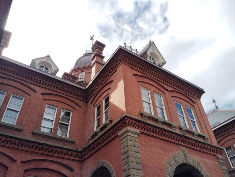 Sapporo: Tour of the Historic Red Brick Government Office - Practical Aspects and Value