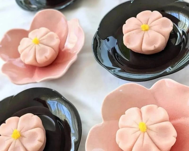 Sapporo Wagashi Sweets Making - A warm welcome, then a cup of tea