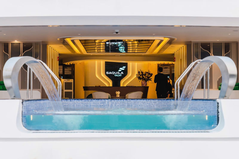 Saquila Yatch Day Cruise: Ha Long Bay, Sung Sot, Ti Top - Lunch, Tea and the Onboard Experience