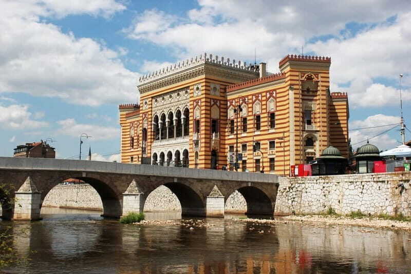 Sarajevo: Discover Sarajevo Walking Tour with Local Guide - Good To Know