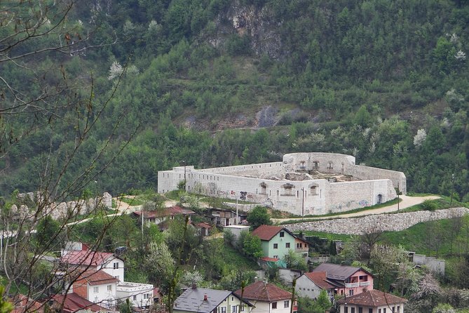SARAJEVO SIEGE TIMES 92-95 / Sarajevo Roses & Tunnel of Hope / - Historical Background