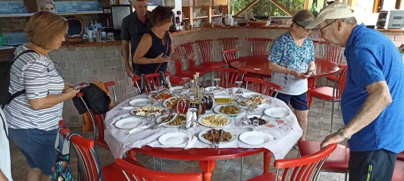 Saranda: Wine and raki tasting, local products. - FAQ