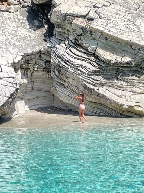 Sarandë: Cruise with Drinks, Snorkel at Shipwreck Swim Stops - Good To Know