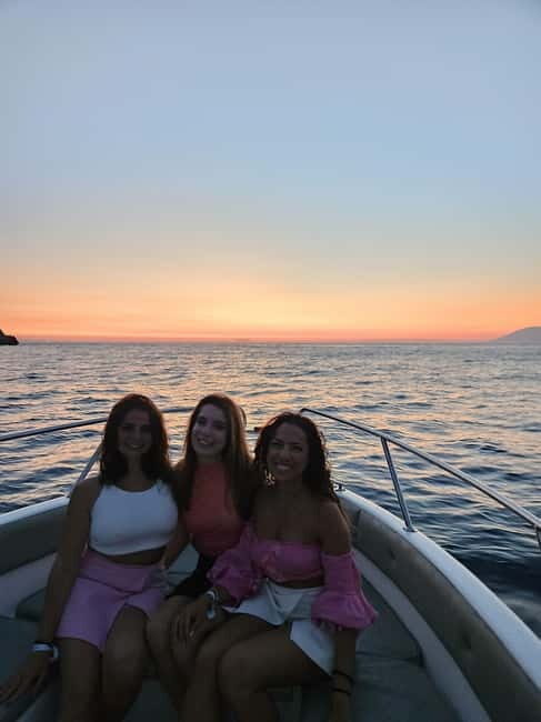 Sarandë: Sunset boat tour with local wine - An In-Depth Look at the Sarandë Sunset Boat Tour